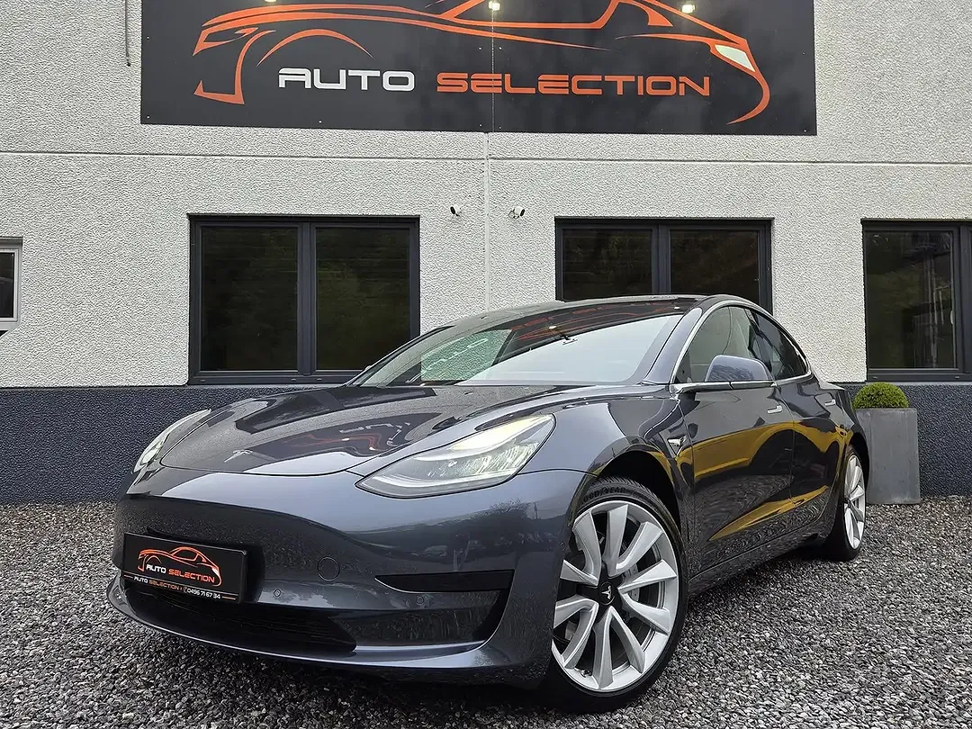 Tesla Model 3 Standard Range Plus - foto 1