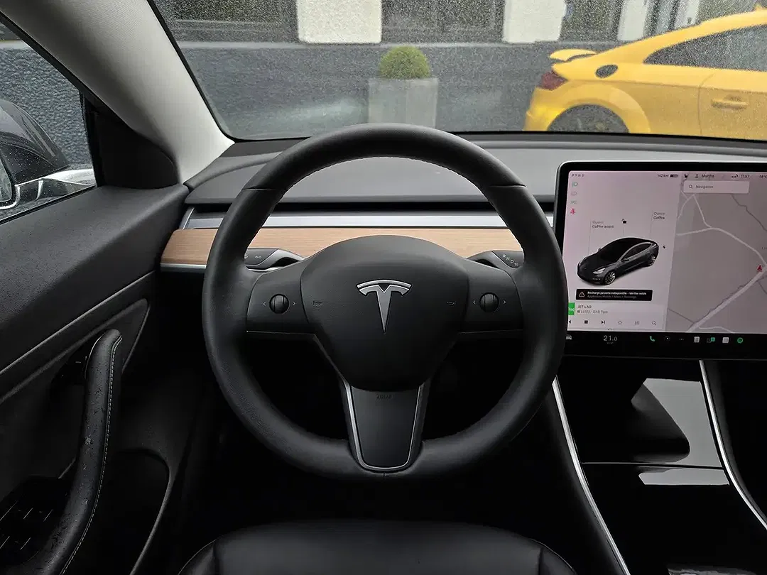 Tesla Model 3 Standard Range Plus - Thumbnail 7
