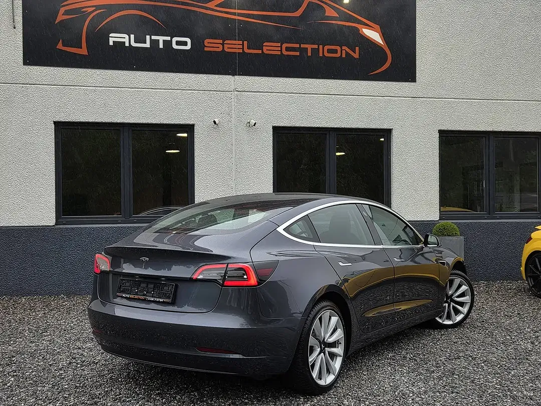 Tesla Model 3 Standard Range Plus - foto 2