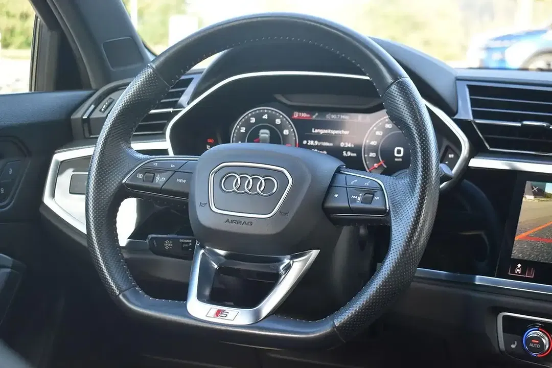 Audi Q3 40 TFSI quattro S line - Thumbnail 11