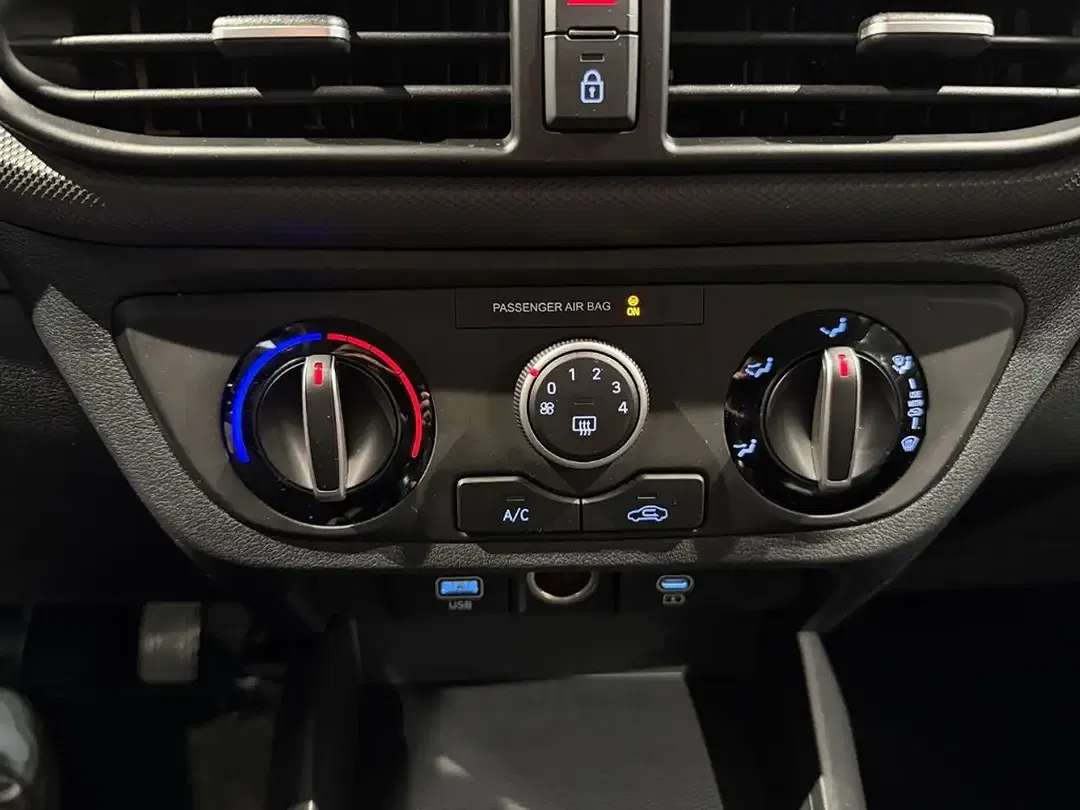 Hyundai i10 1.0 Select - Thumbnail 13