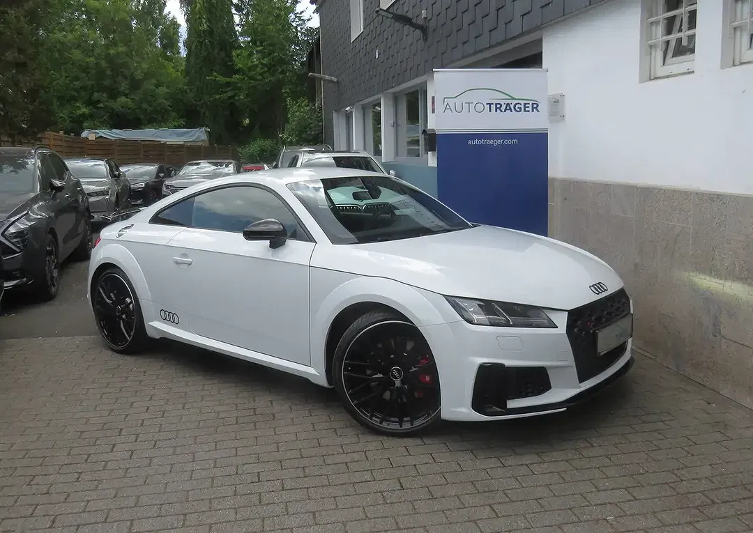 Audi TTS quattro Coupe - foto 1