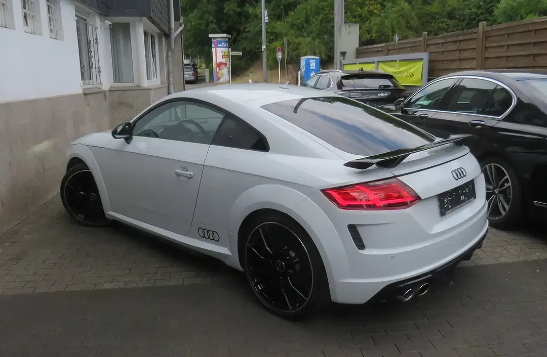 Audi TTS quattro Coupe - foto 2