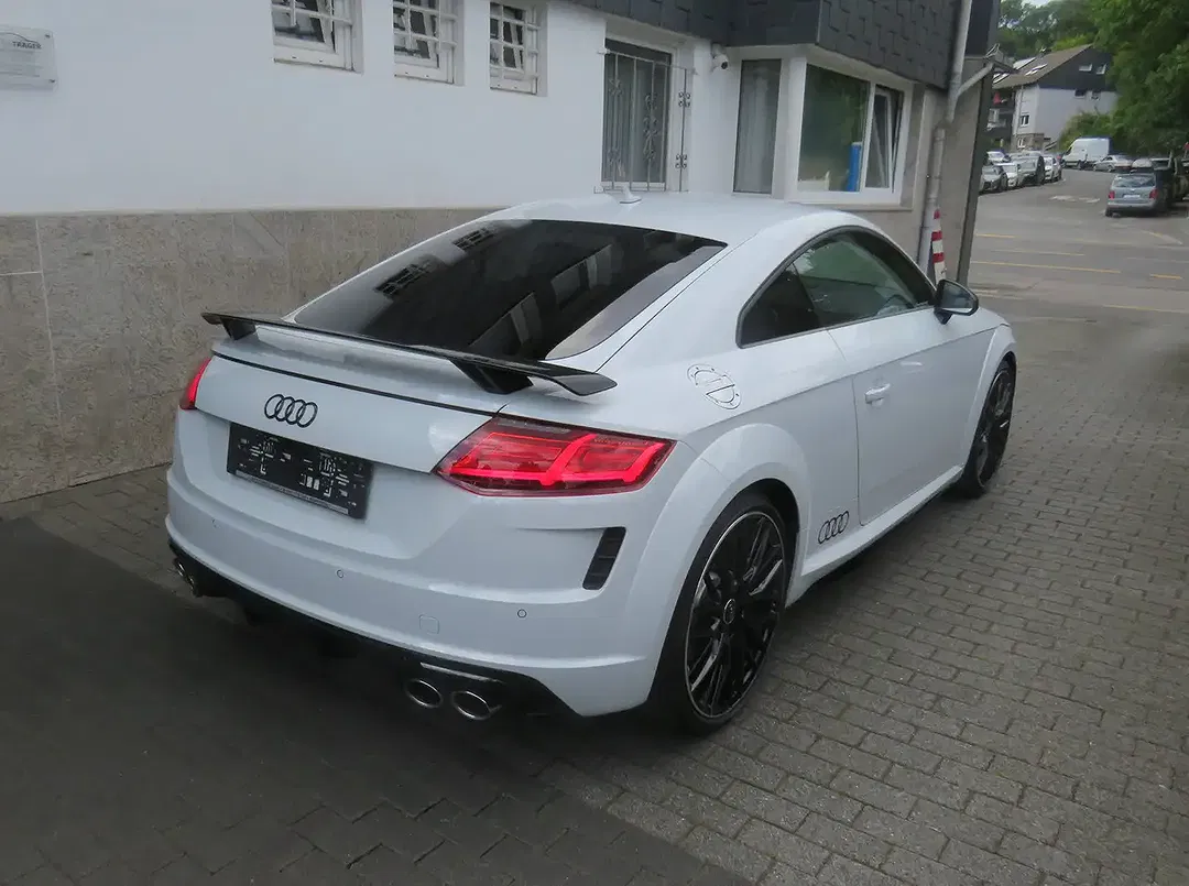 Audi TTS quattro Coupe - Thumbnail 9