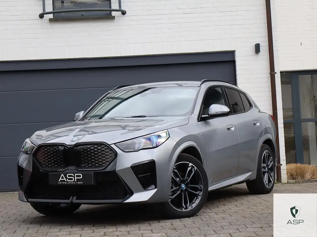 BMW iX2 eDrive M Shadow Line - foto 1