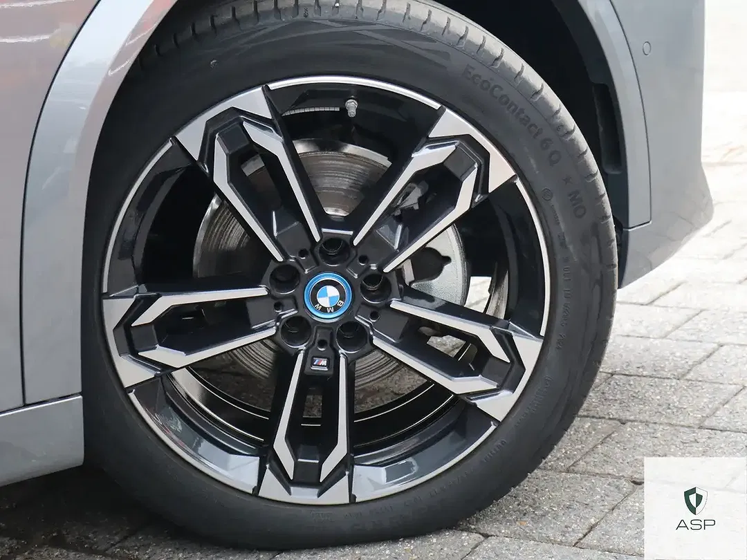 BMW iX2 eDrive M Shadow Line - Thumbnail 6