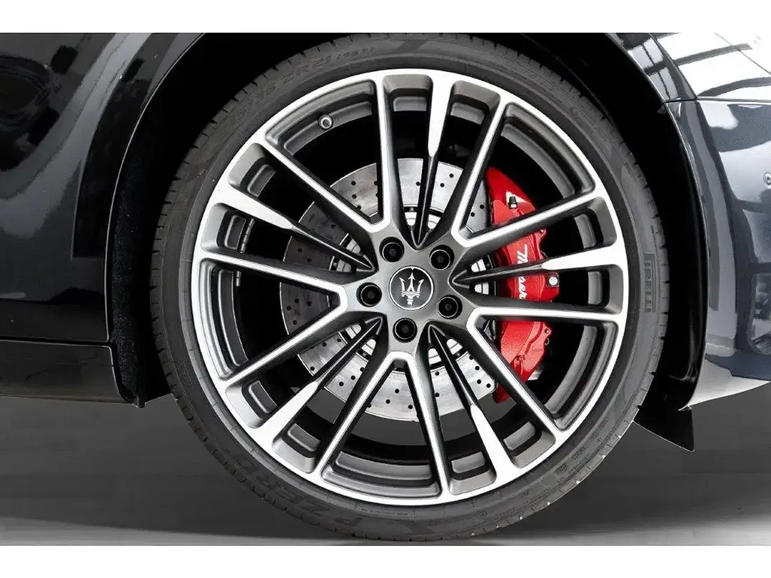 Maserati Ghibli Trofeo - Thumbnail 6