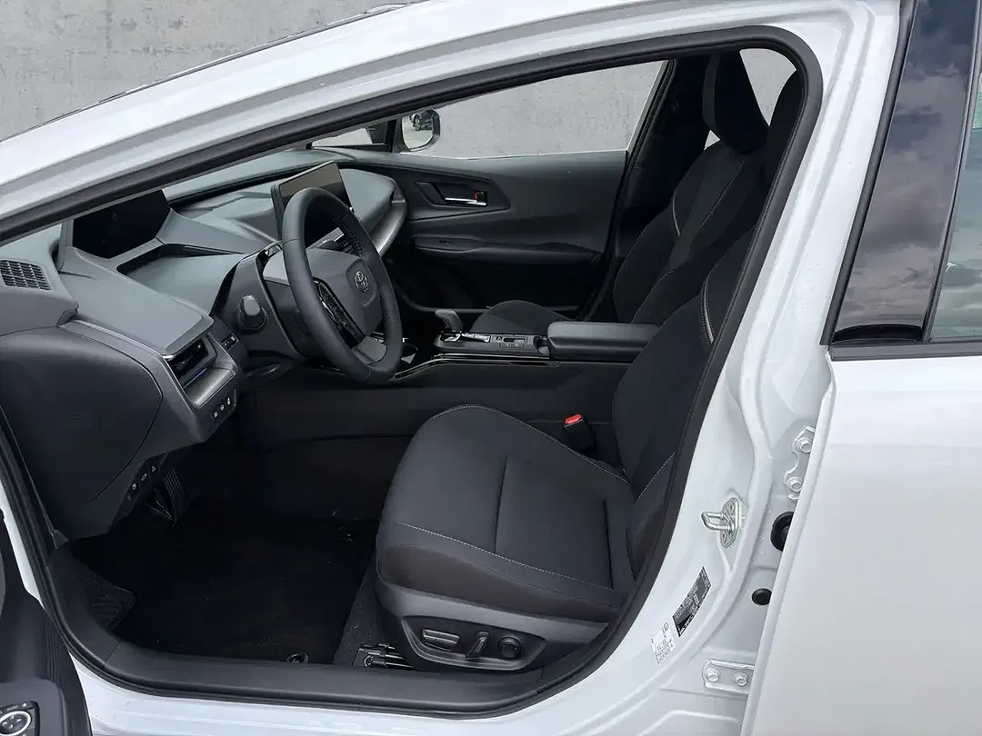 Toyota Prius Hybrid Executive - Thumbnail 12
