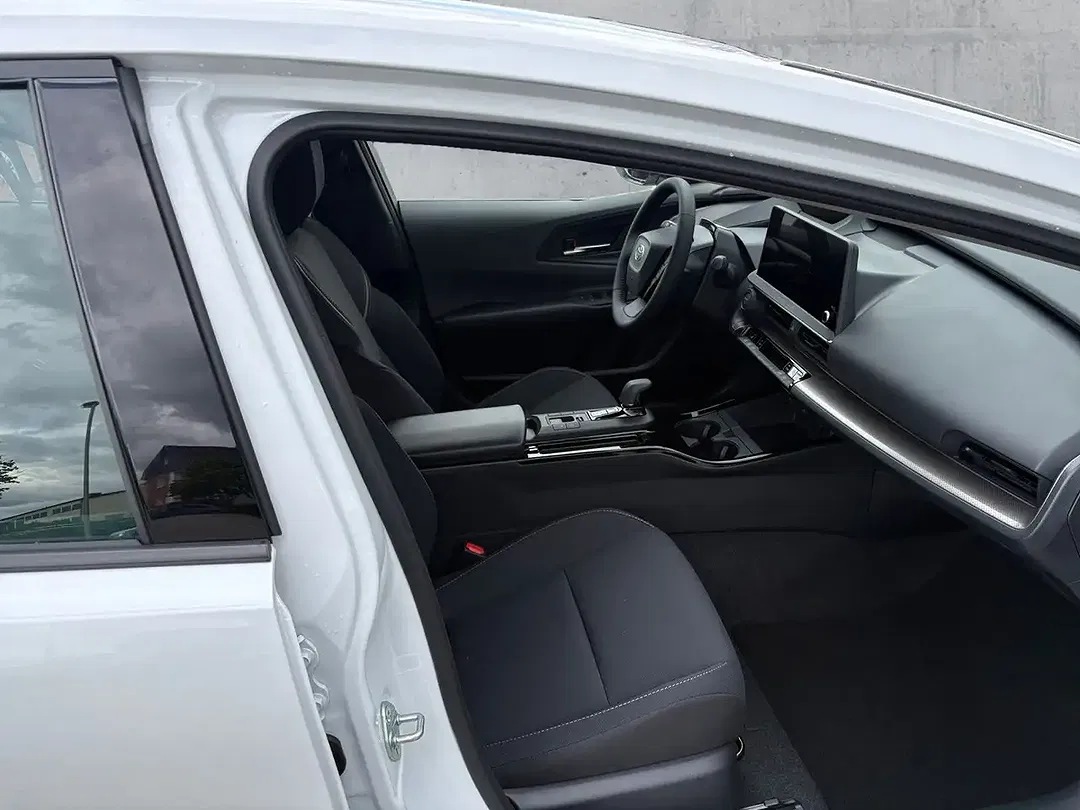 Toyota Prius Hybrid Executive - Thumbnail 13
