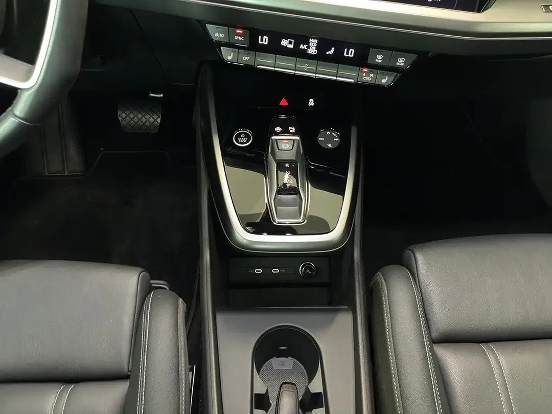 Audi Q4 e-tron 45 quattro Matrix LED - Thumbnail 14
