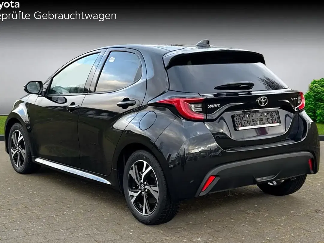 Toyota Yaris Hybrid Teamplayer - foto 2