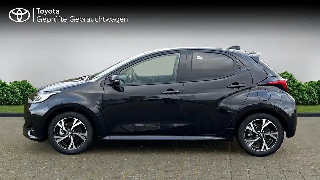 Toyota Yaris Hybrid Teamplayer - Thumbnail 3