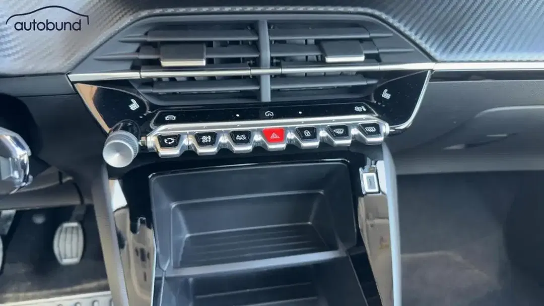 Peugeot 208 Style - Thumbnail 13