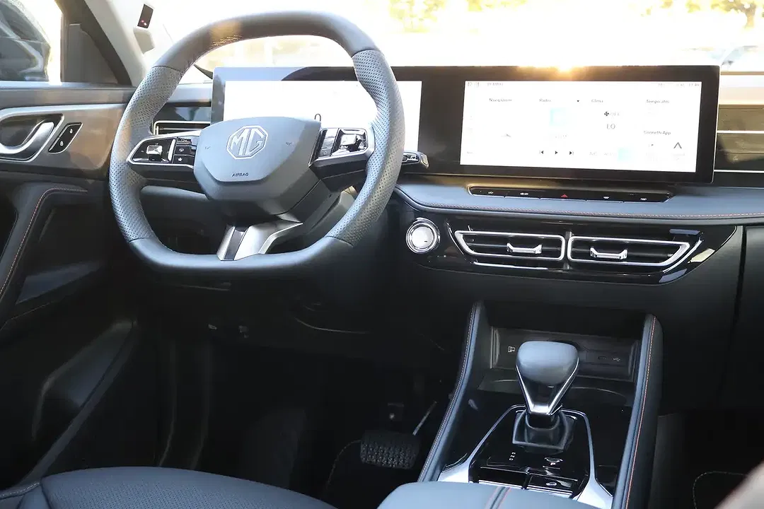 MG HS 1.5 T-GDI Hybrid+ AUT Luxury - Thumbnail 13