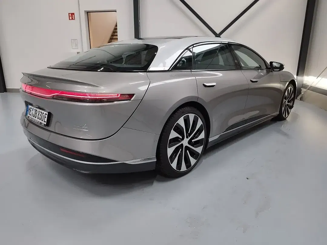 Lucid Air - Thumbnail 11