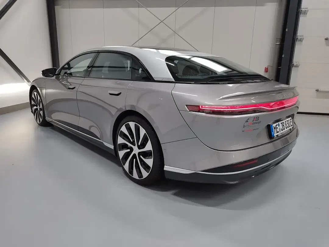 Lucid Air - Thumbnail 12