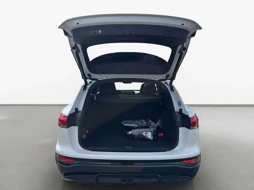 Audi SQ6 e-tron Matrix LED - Thumbnail 11