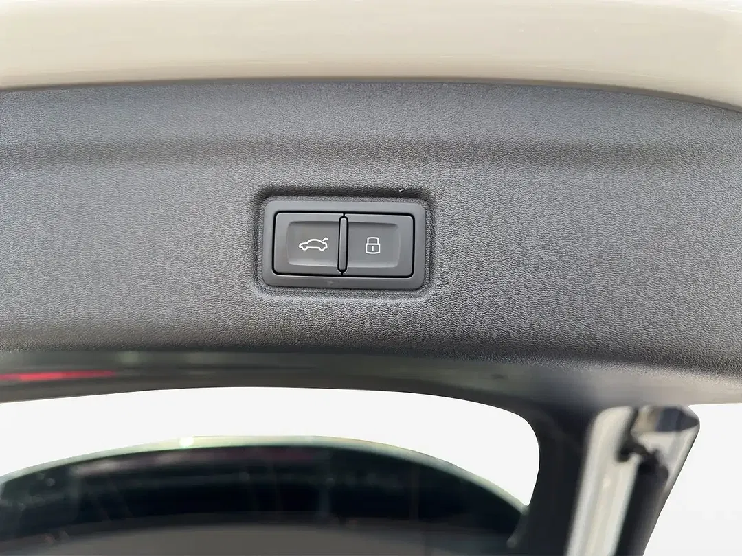 Audi SQ6 e-tron Matrix LED - Thumbnail 12