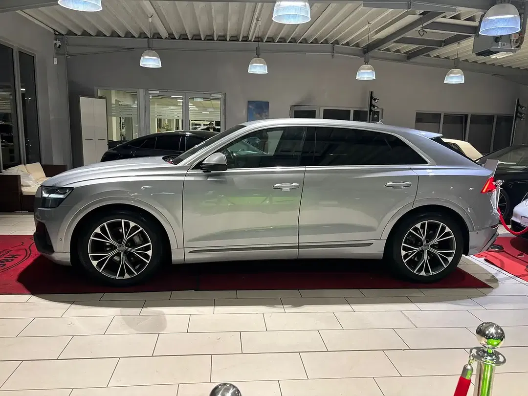 Audi Q8 50 TDI quattro S line - foto 2