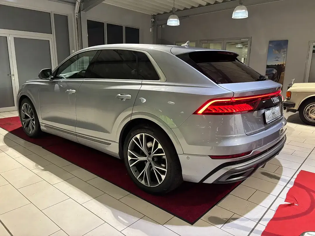 Audi Q8 50 TDI quattro S line - Thumbnail 3