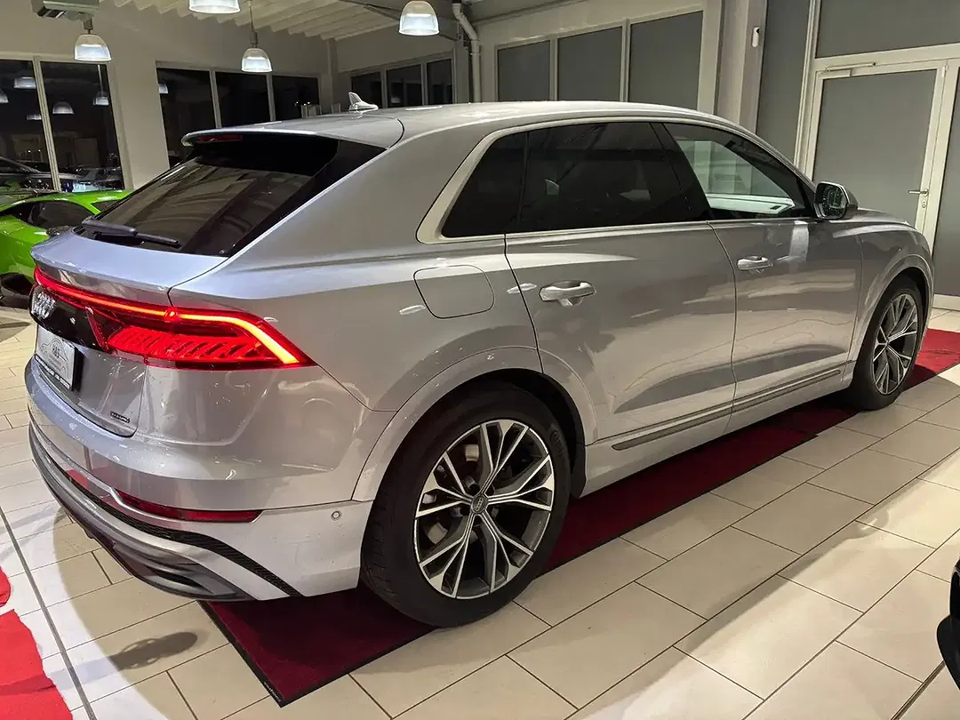 Audi Q8 50 TDI quattro S line - Thumbnail 7