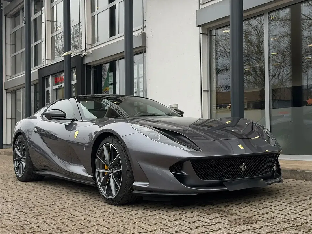 Ferrari 812 GTS - Thumbnail 4