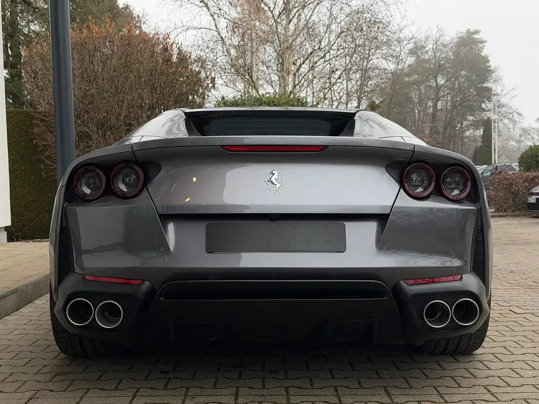 Ferrari 812 GTS - Thumbnail 9