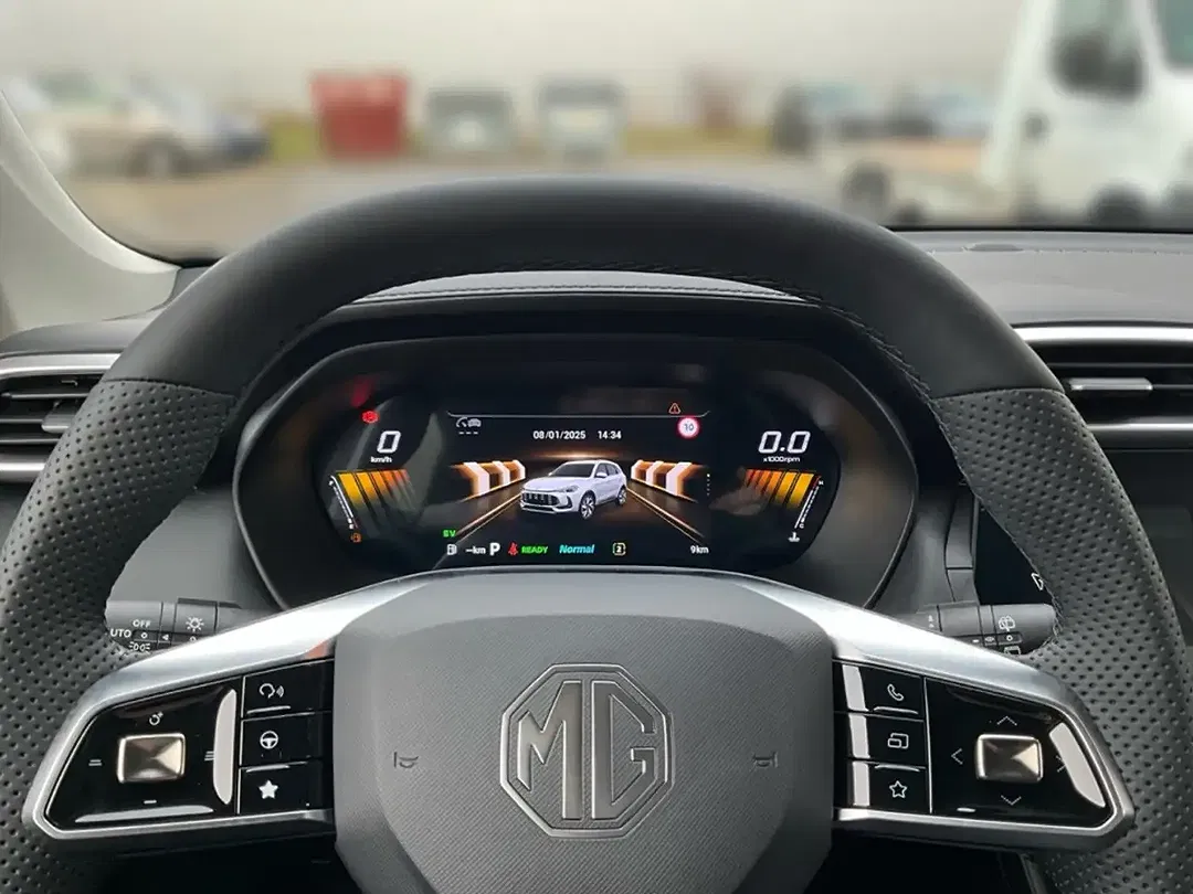 MG ZS Hybrid+ Luxury - Thumbnail 9