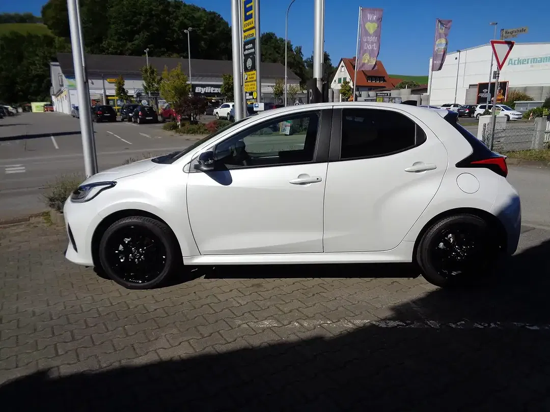 Mazda 2 1.5 VVT-i CVT Hybrid Homura - Thumbnail 9