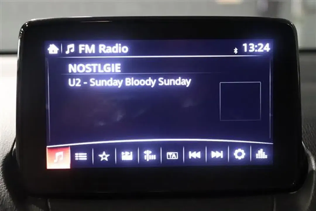 Mazda 2 MHEV - Thumbnail 10