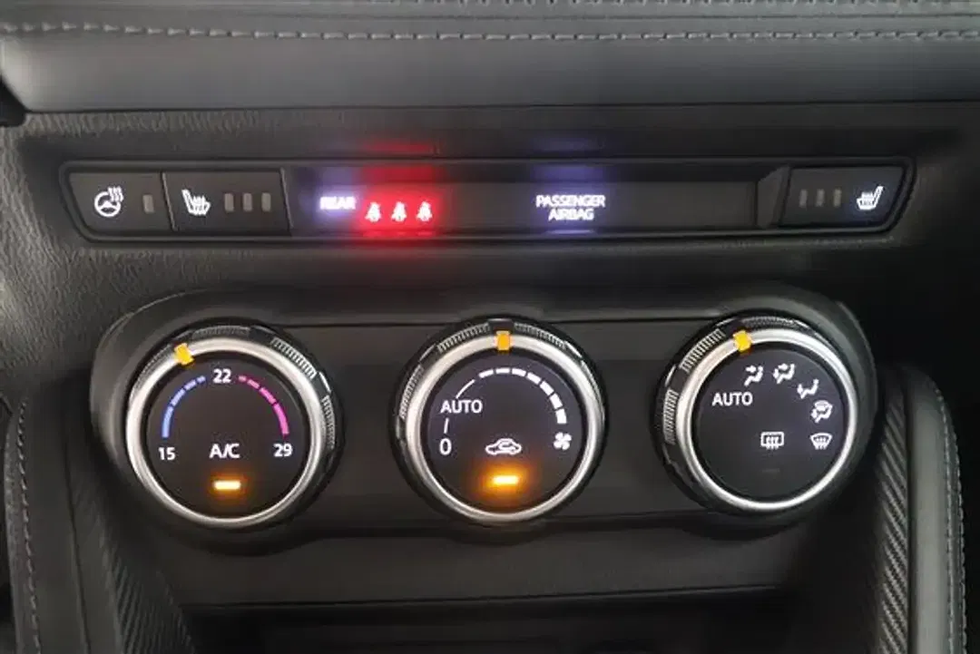 Mazda 2 MHEV - Thumbnail 14