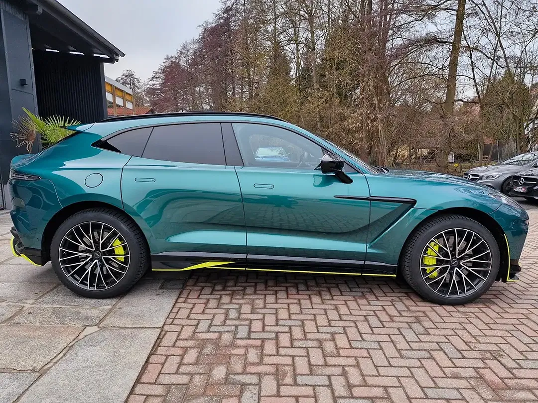 Aston Martin DBX 707 - Thumbnail 4