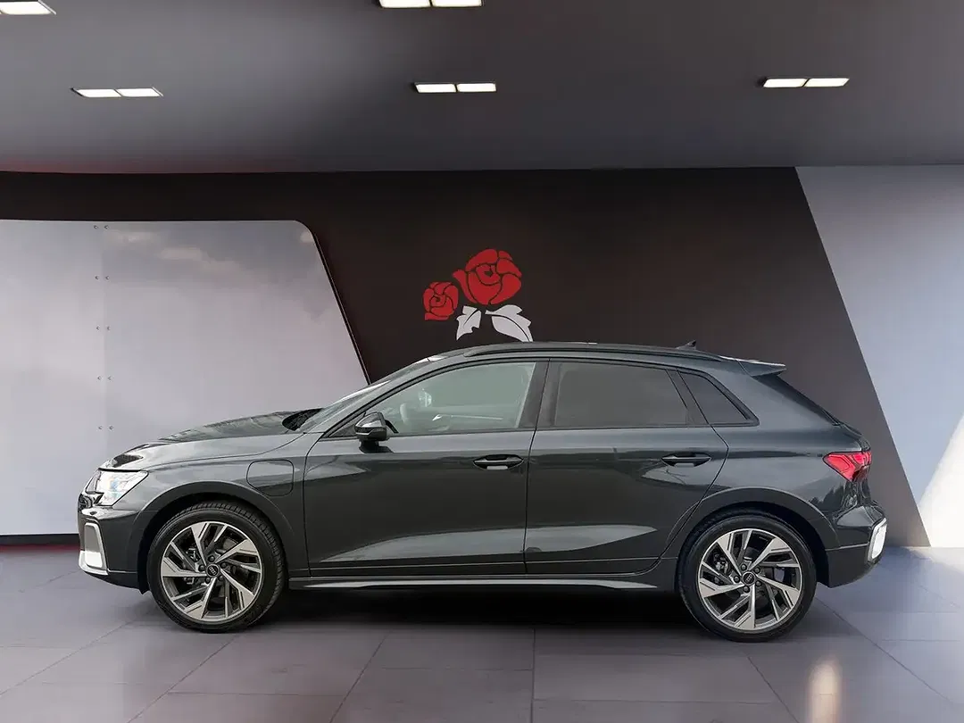 Audi A3 1.5 TFSI e Matrix LED allstreet - Thumbnail 2