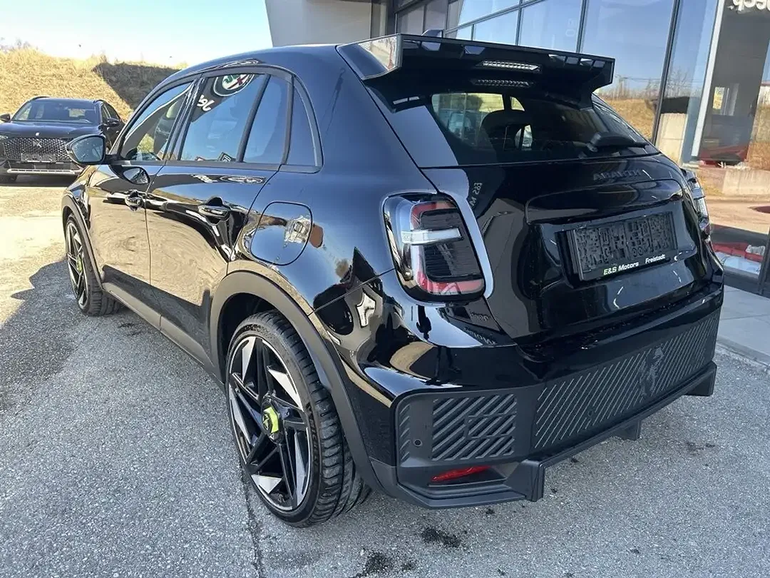 Abarth 600e Turismo - Thumbnail 3