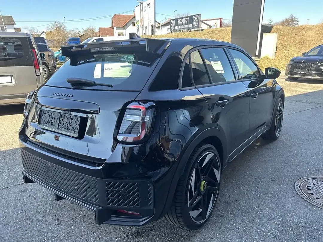 Abarth 600e Turismo - Thumbnail 5