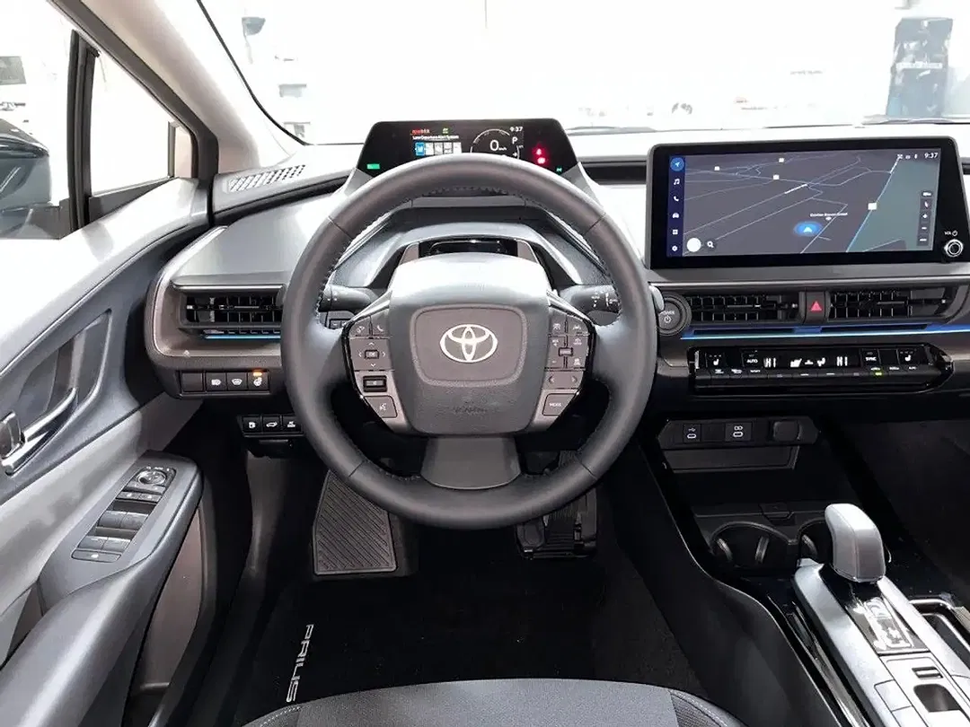 Toyota Prius PHEV Executive - Thumbnail 5