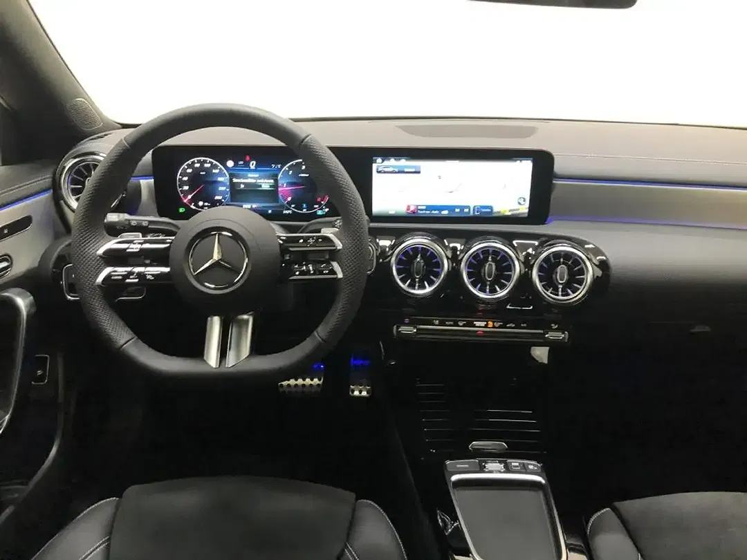 Mercedes-Benz CLA 220 AMG MBUX Night - Thumbnail 8