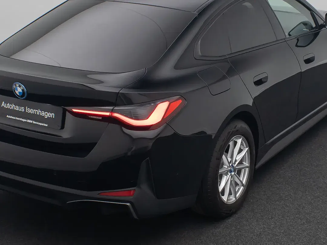BMW i4 - foto 8