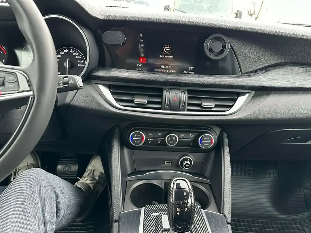 Alfa Romeo Stelvio 2.2 Super - Thumbnail 12