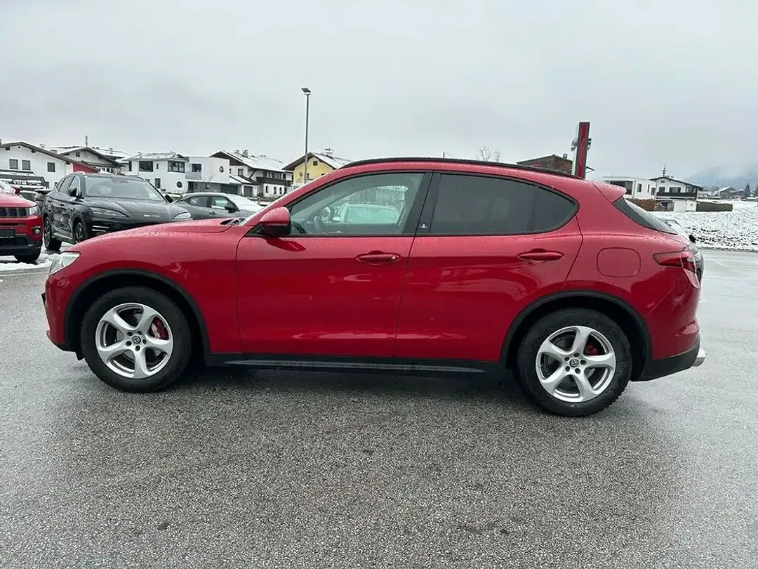 Alfa Romeo Stelvio 2.2 Super - Thumbnail 3