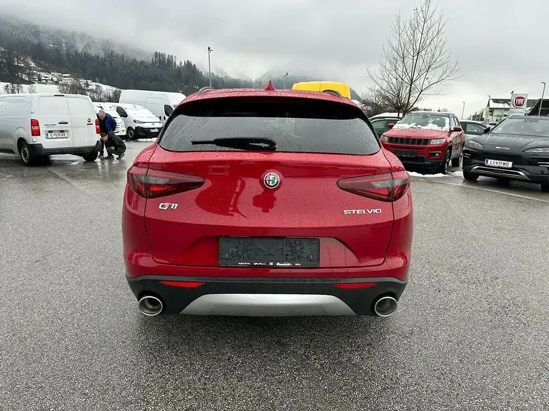 Alfa Romeo Stelvio 2.2 Super - Thumbnail 5