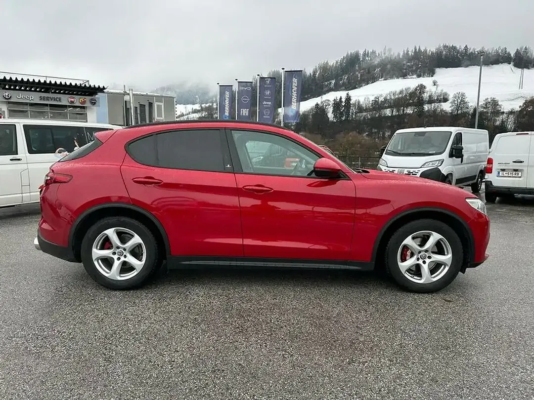 Alfa Romeo Stelvio 2.2 Super - Thumbnail 7