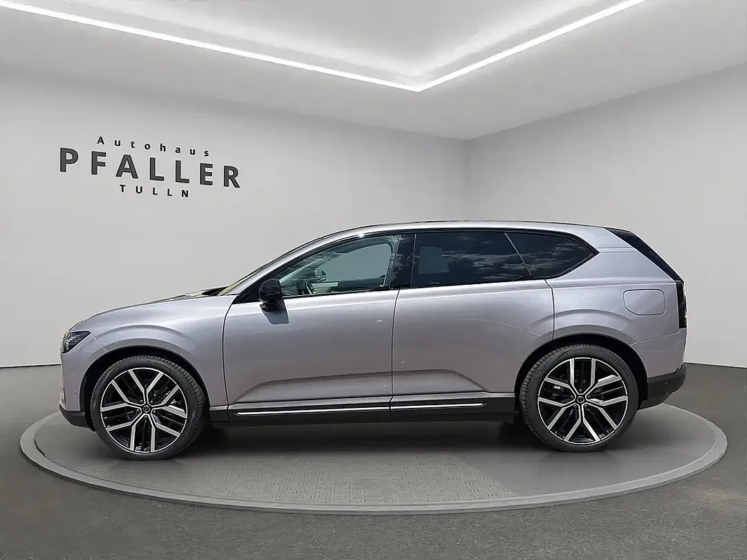 Volvo EX60 AWD Ultra - Thumbnail 3
