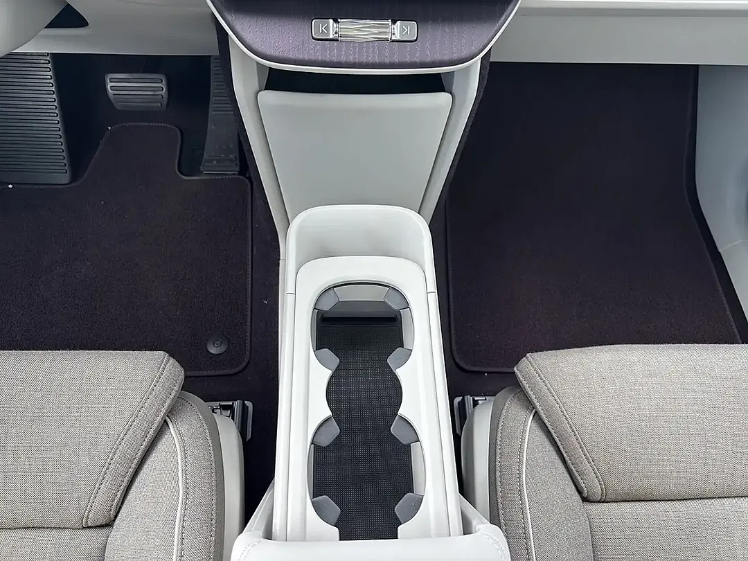 Volvo EX60 AWD Ultra - Thumbnail 6