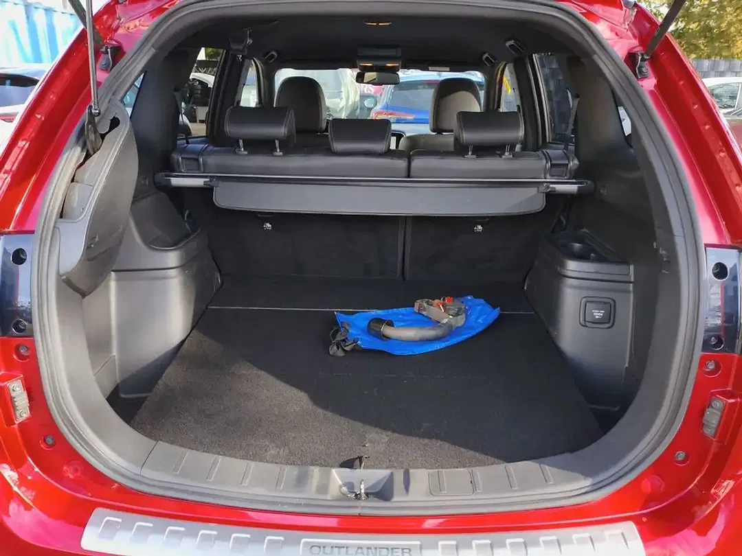 Mitsubishi Outlander 2.4 PHEV Hybrid 4WD Spirit - foto 12