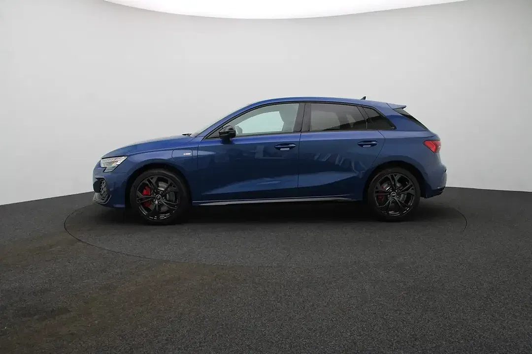 Audi A3 TFSI e Sportback S line - Thumbnail 2