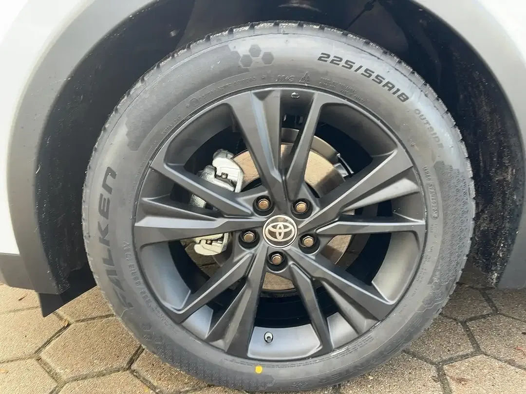 Toyota C-HR Hybrid Teamplayer - Thumbnail 7