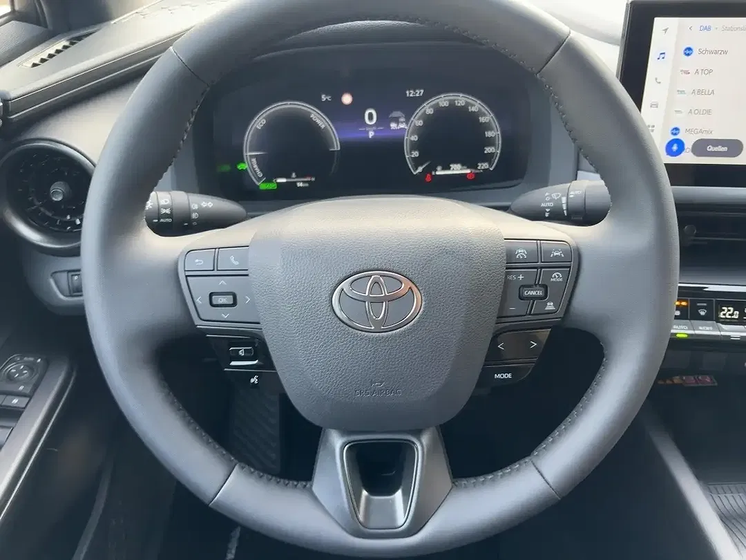 Toyota C-HR Hybrid Teamplayer - Thumbnail 9