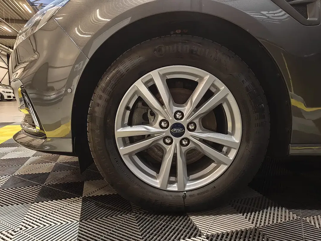 Ford S-Max 2.0 4x4 Titanium - Thumbnail 10