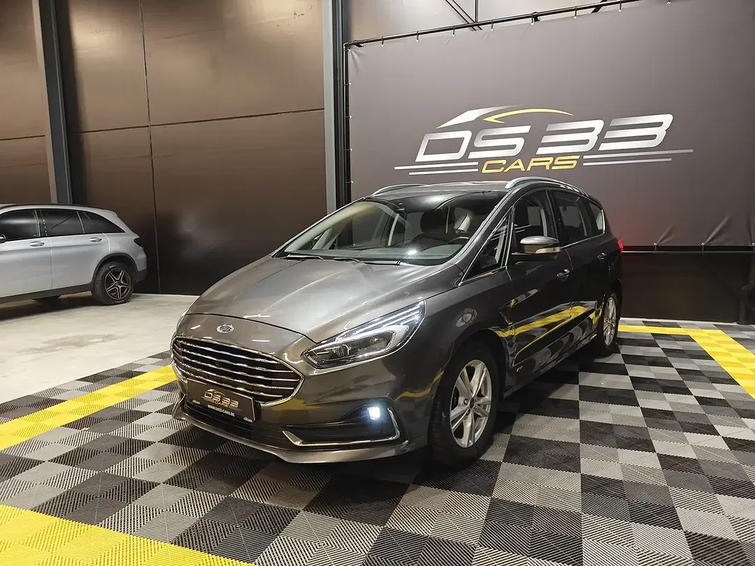 Ford S-Max 2.0 4x4 Titanium - Thumbnail 3